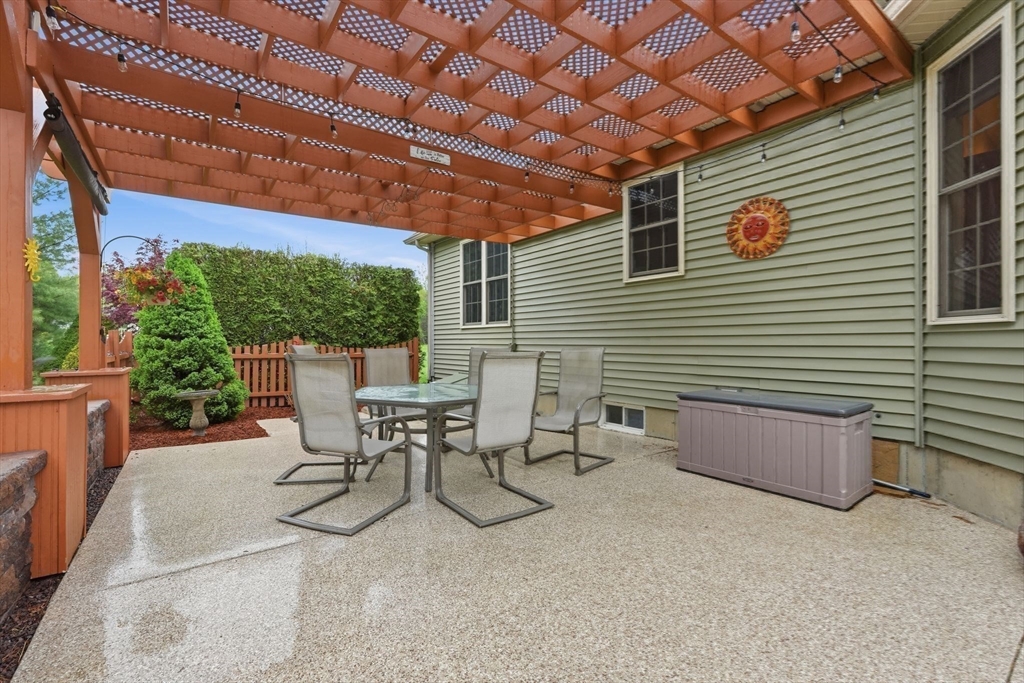 59 Gilbert Rd, Southampton, MA Photo #35