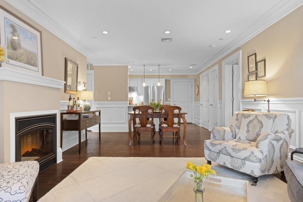 606 East Fourth Street 203
