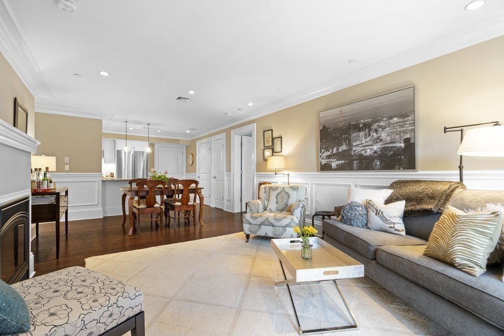 606 East Fourth Street 203