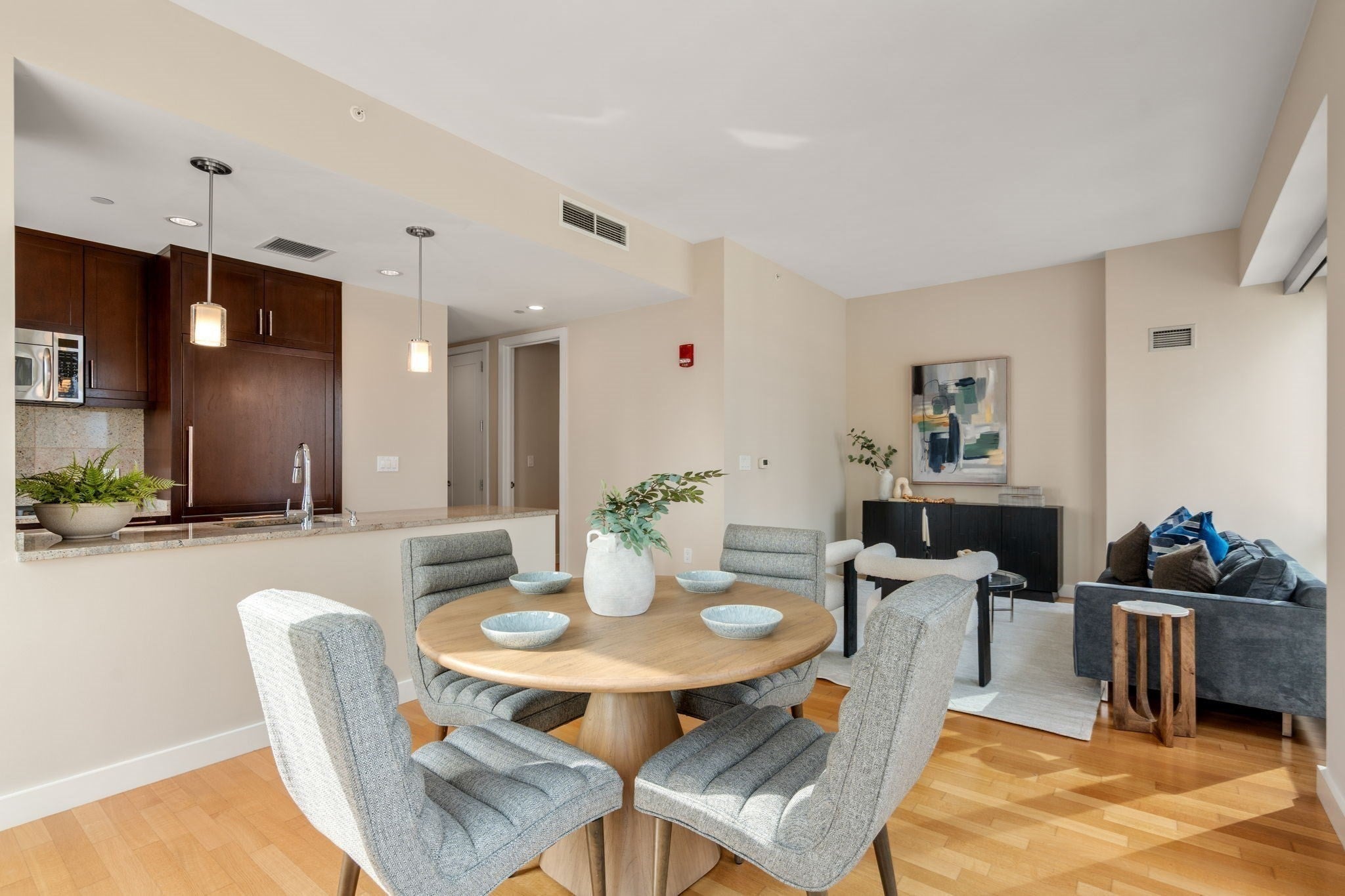 400 Stuart St 16B
