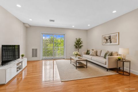 Photo of 328 Copeland St #2D, Quincy, MA 02169 (MLS # 73532093)