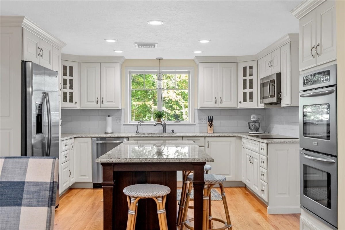 35 Myers Farm Rd, Hingham, MA, 35 Myers Farm Rd, Hingham, MA Photo #2