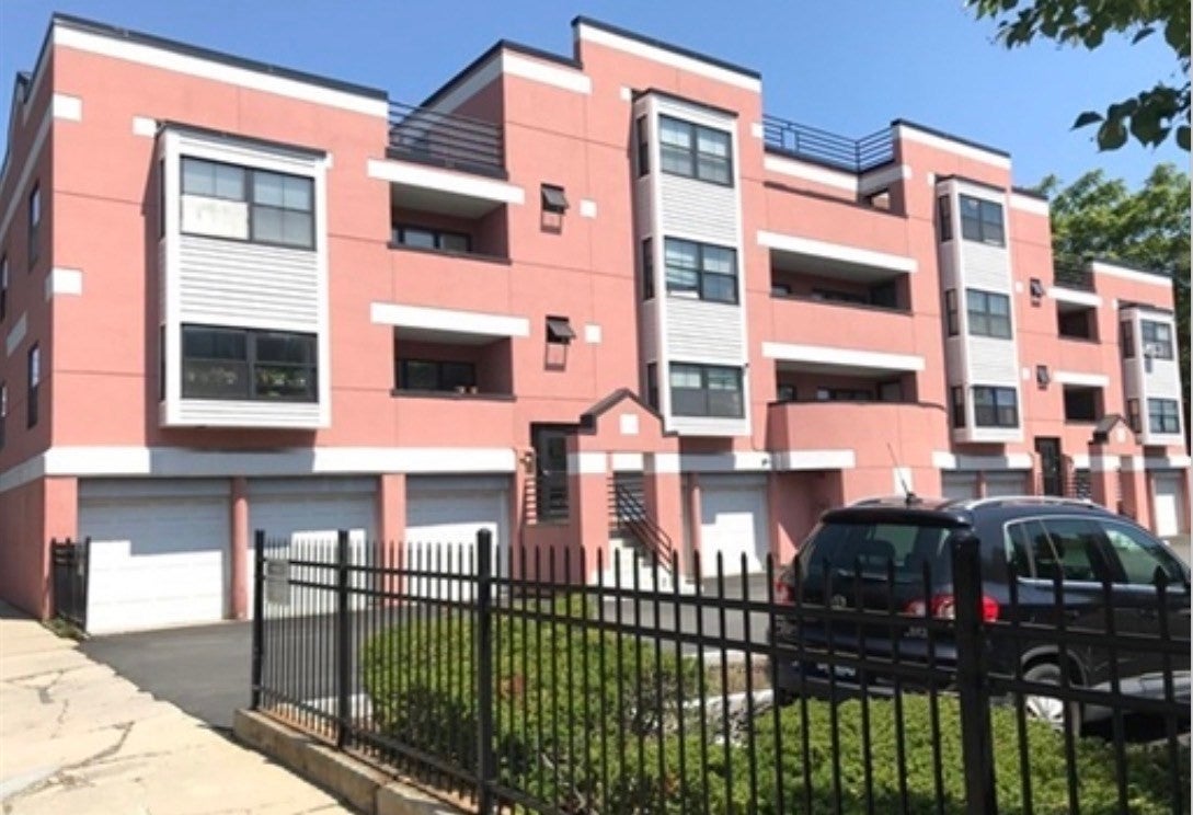 Photo of 60-R Gibson St, Boston, MA