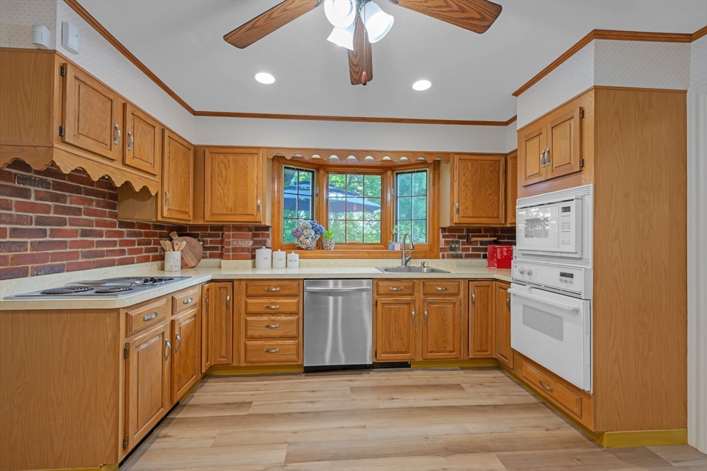 71 Morningside Rd, Worcester, MA, 71 Morningside Rd, Worcester, MA Photo #6