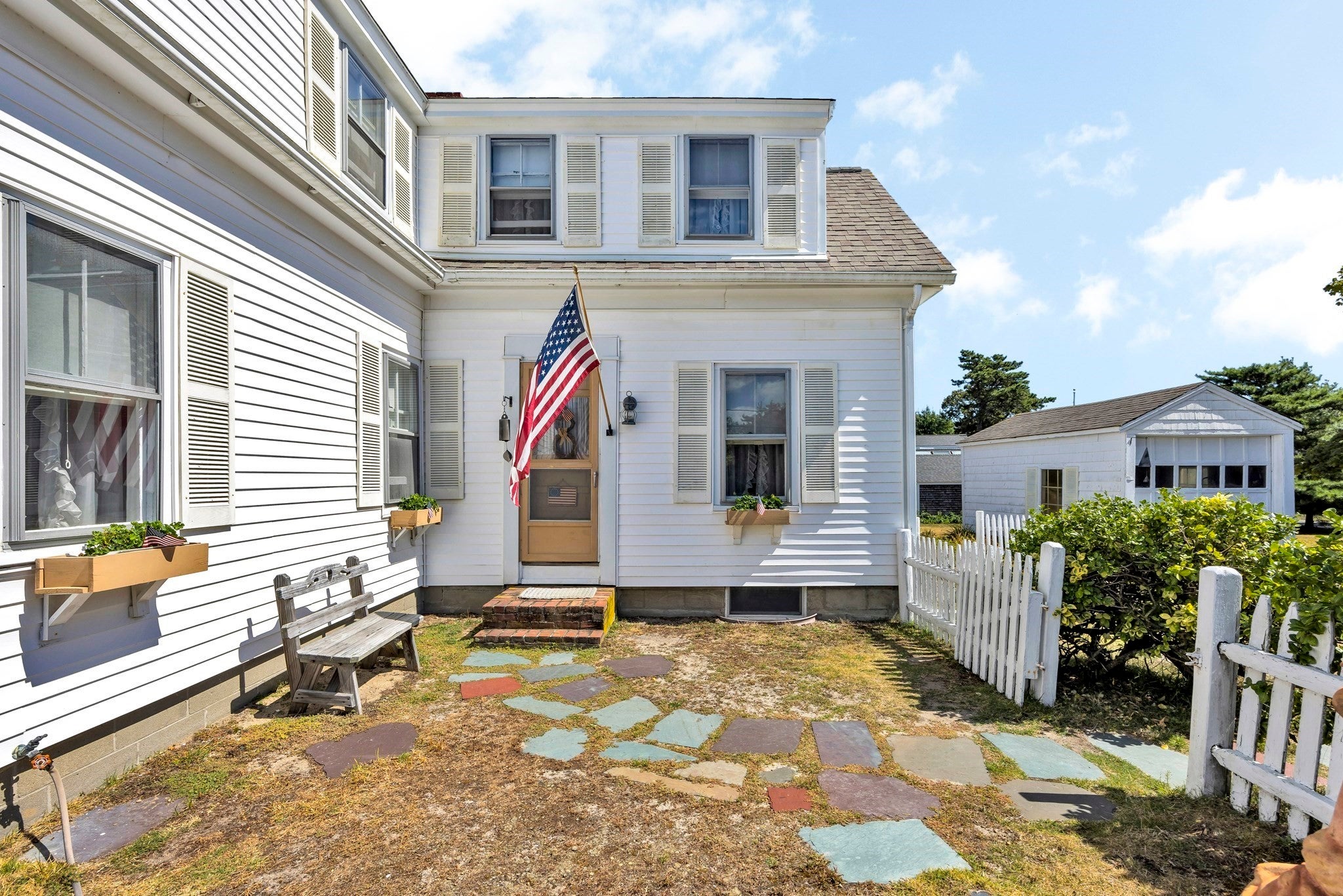 178 School St