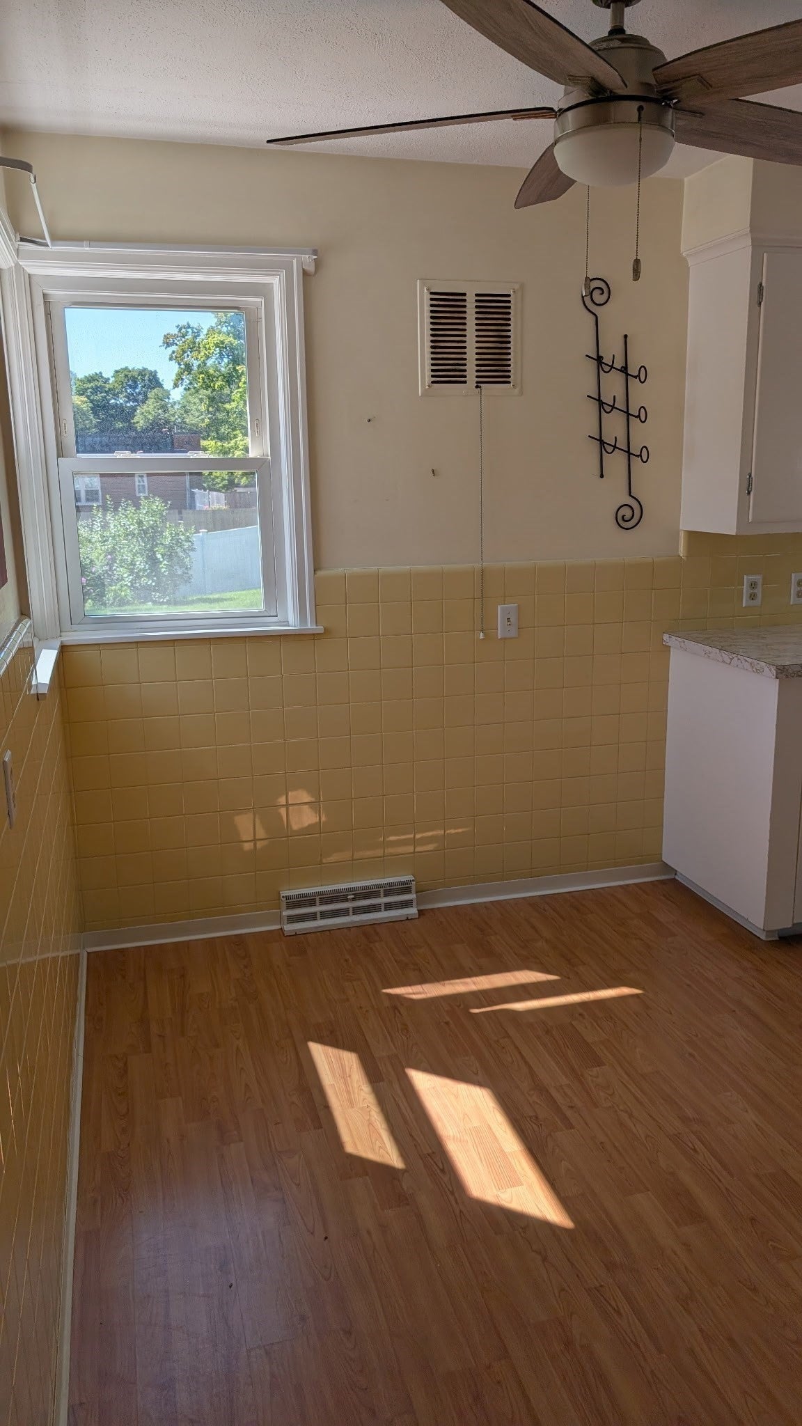 111 Maple Rd, Longmeadow, MA Photo #9