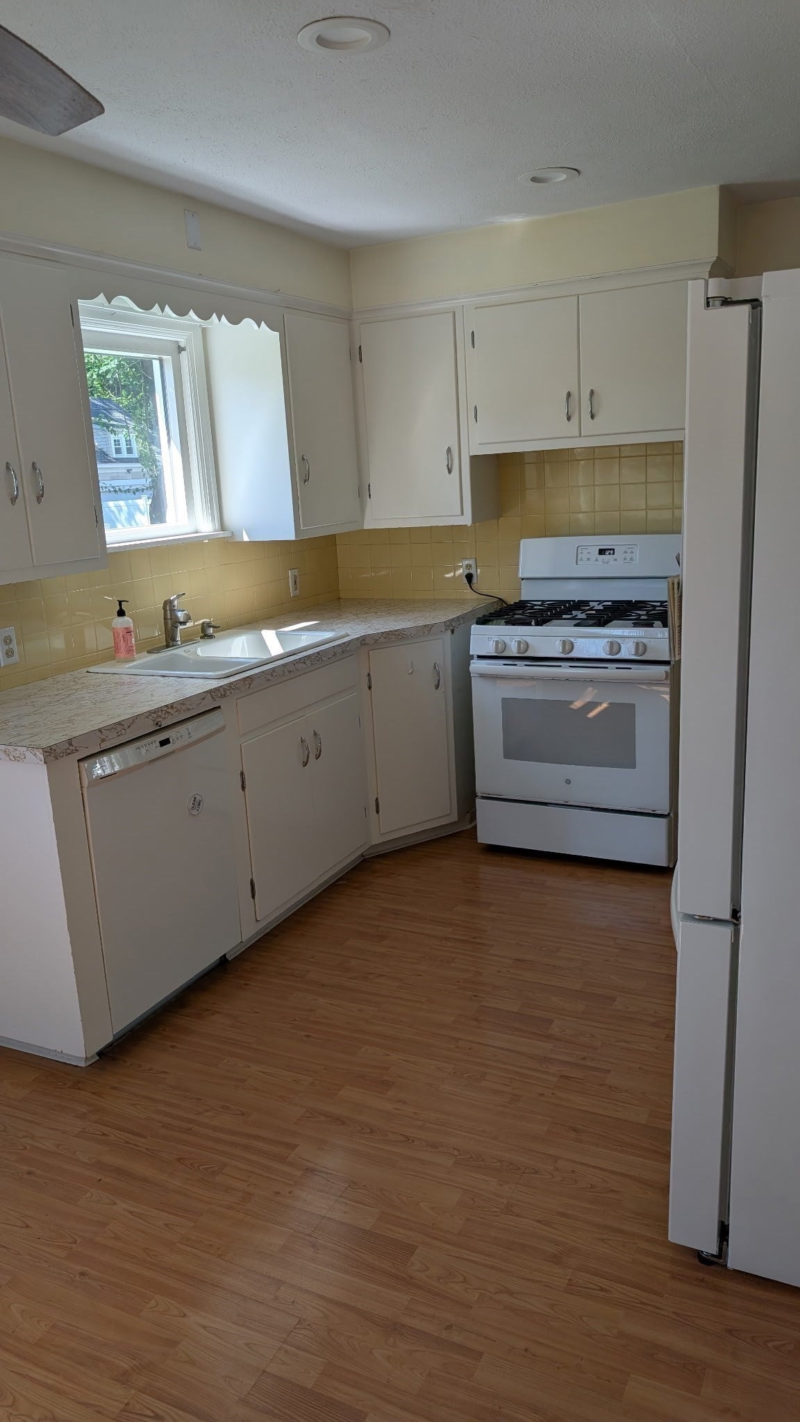 111 Maple Rd, Longmeadow, MA Photo #7