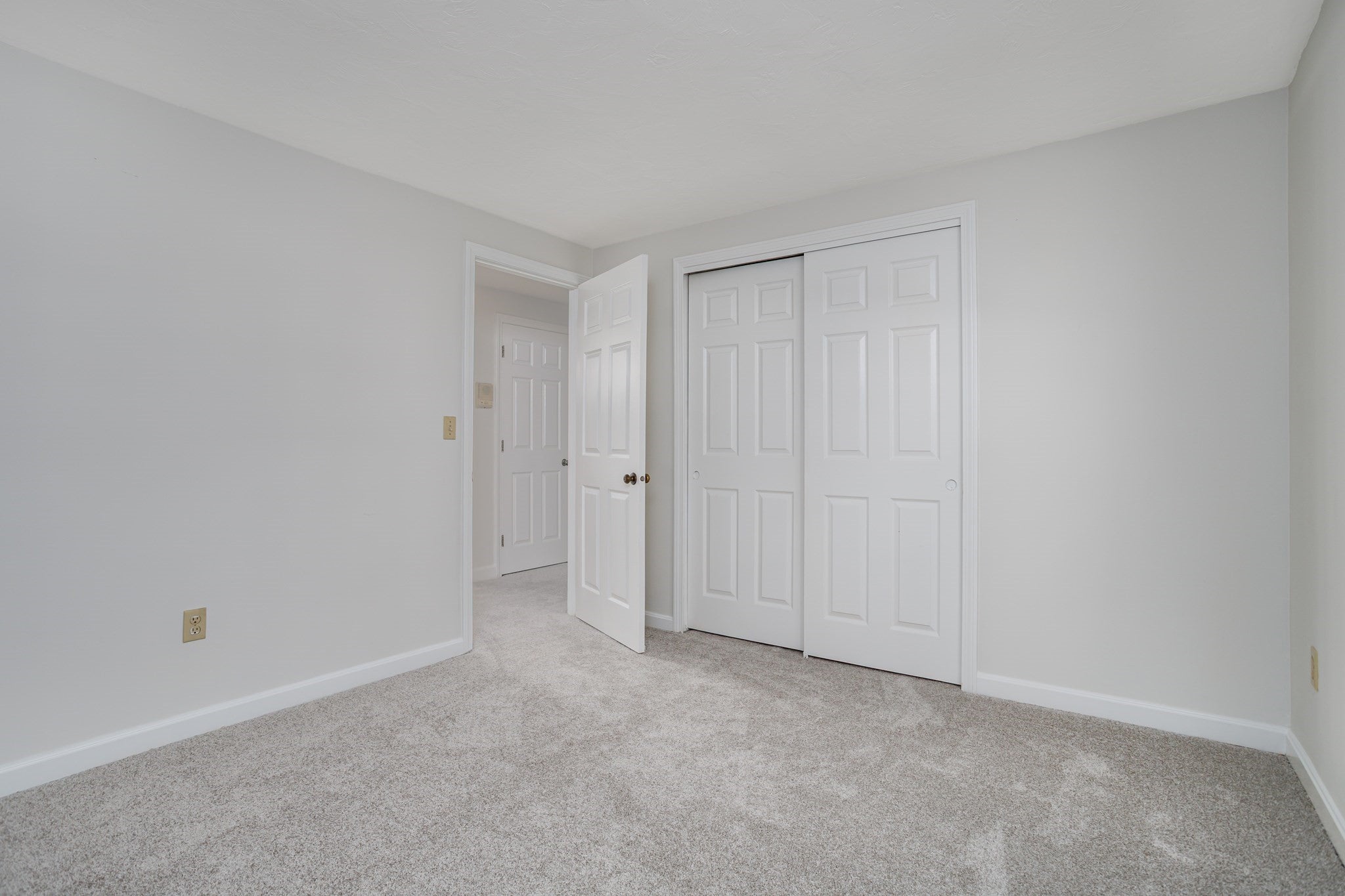 303 Ridgefield Circle #303D, Clinton, MA, 303 Ridgefield Circle #303D, Clinton, MA Photo #26