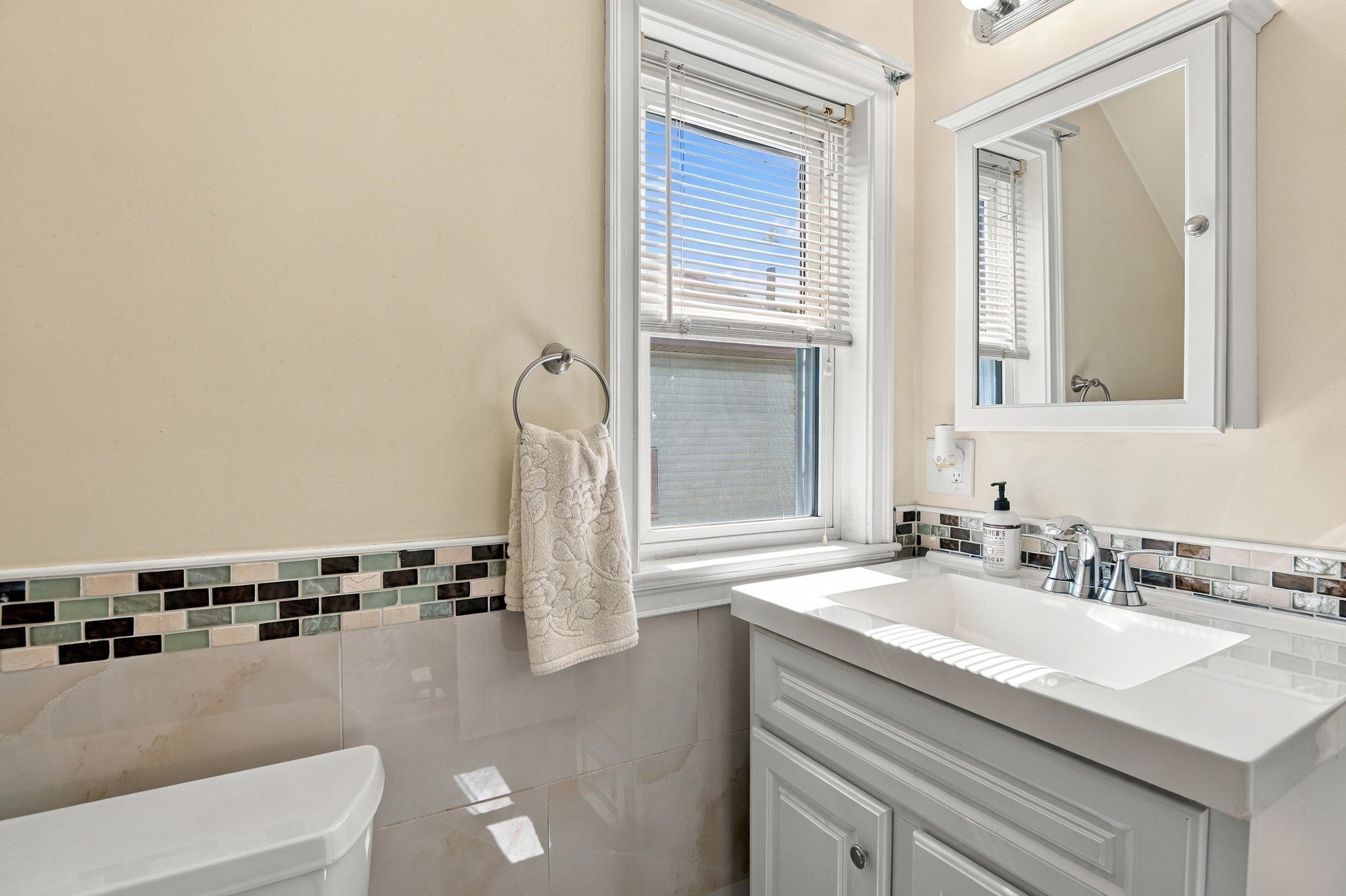7 Geneva Avenue, Lynn, MA Photo #16