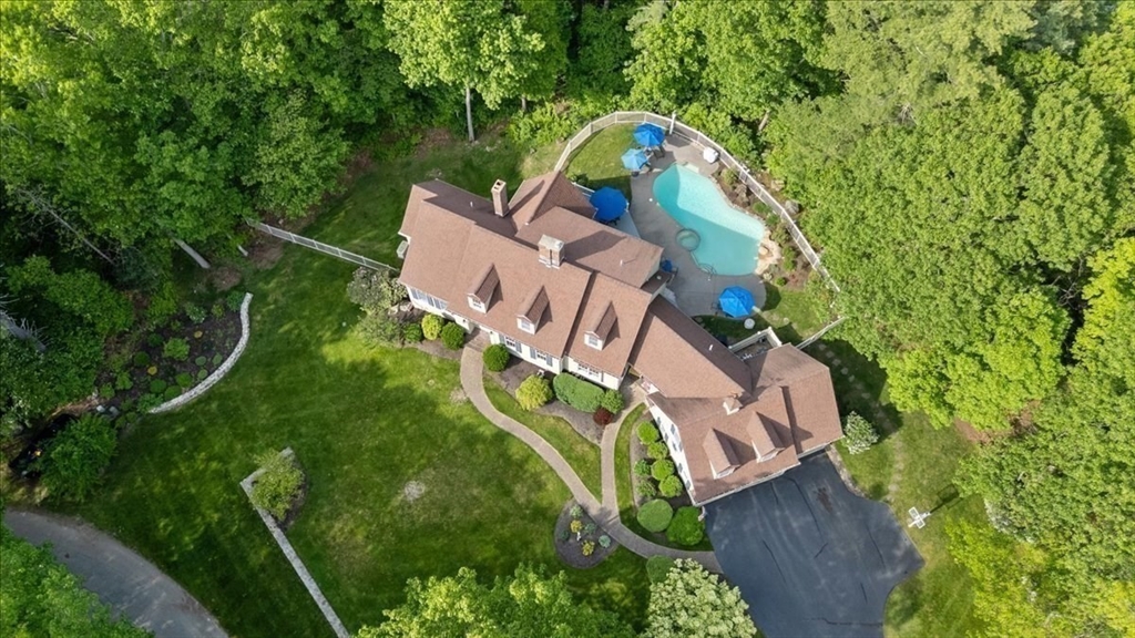 9 Perley Ln