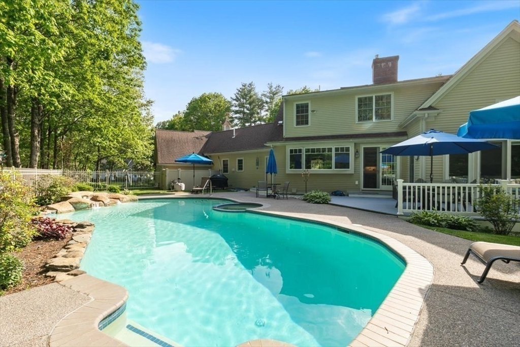 9 Perley Ln