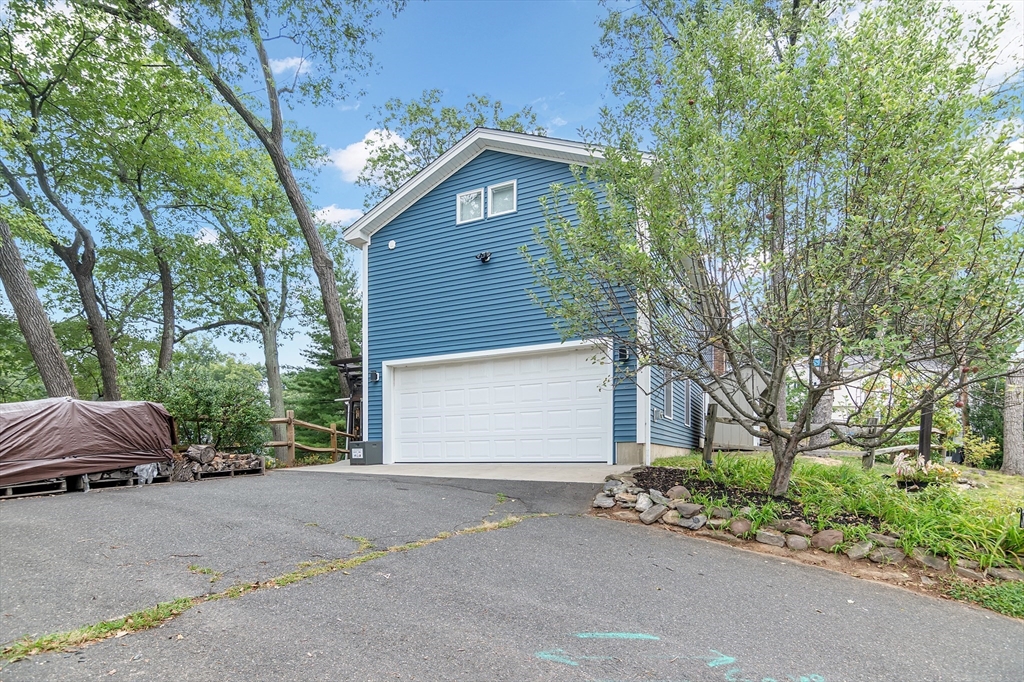 105 Lakeview