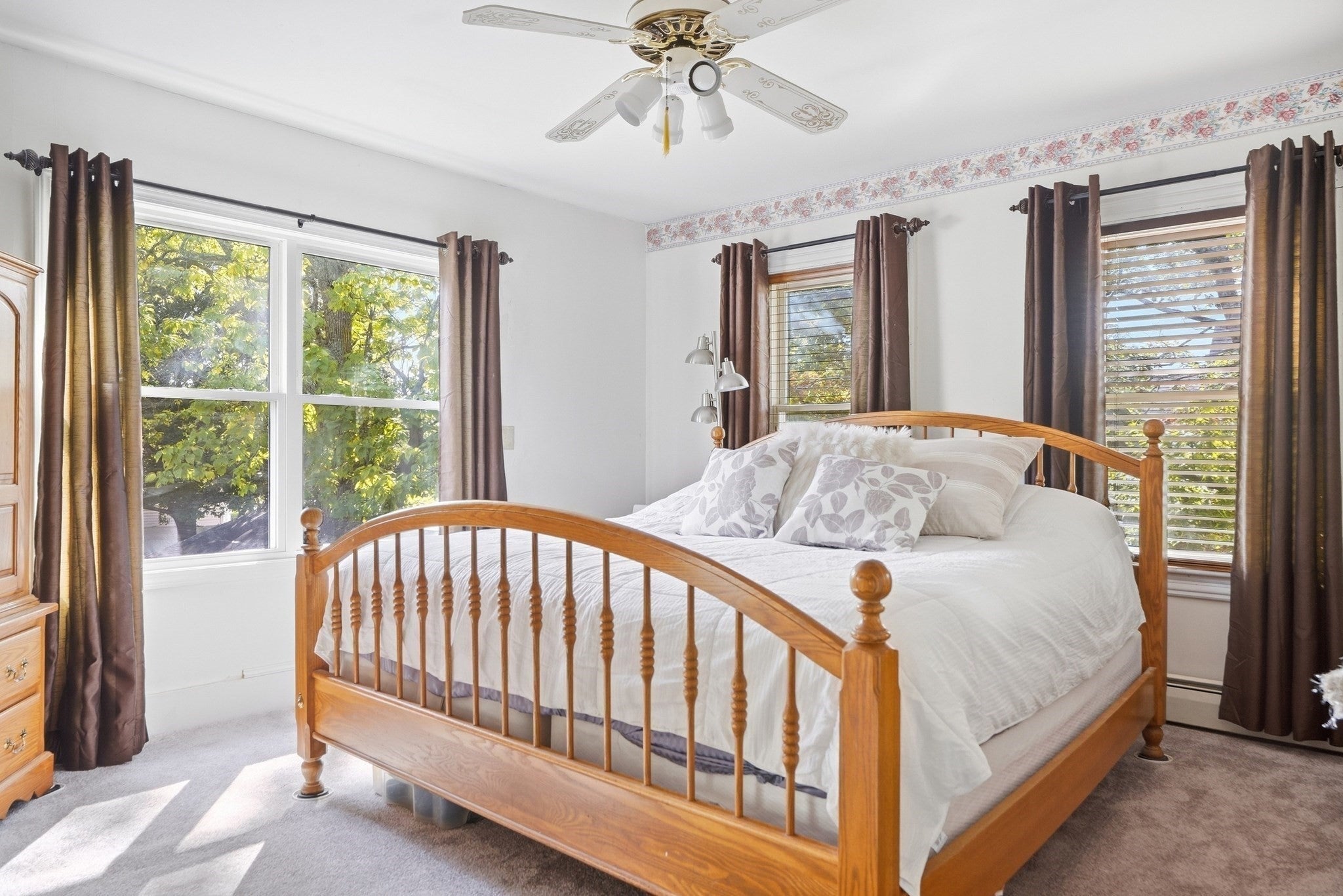 27 Arthur St, Methuen, MA Photo #19