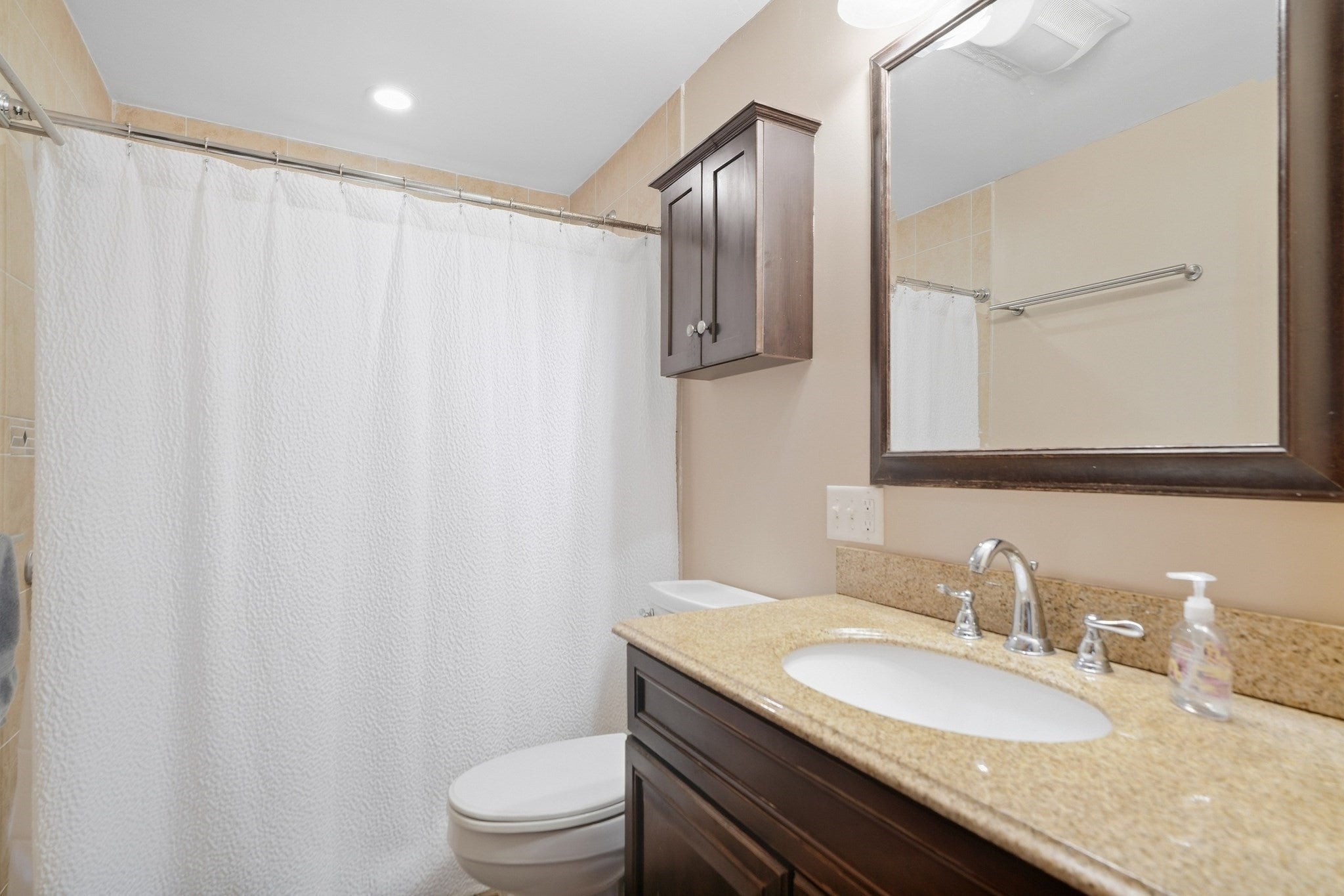 27 Arthur St, Methuen, MA Photo #15