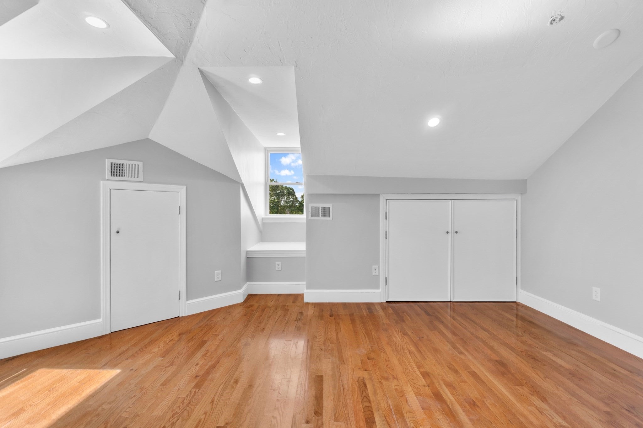 55 Sunnyside ST #3, Boston, MA, 55 Sunnyside ST #3, Boston, MA Photo #21