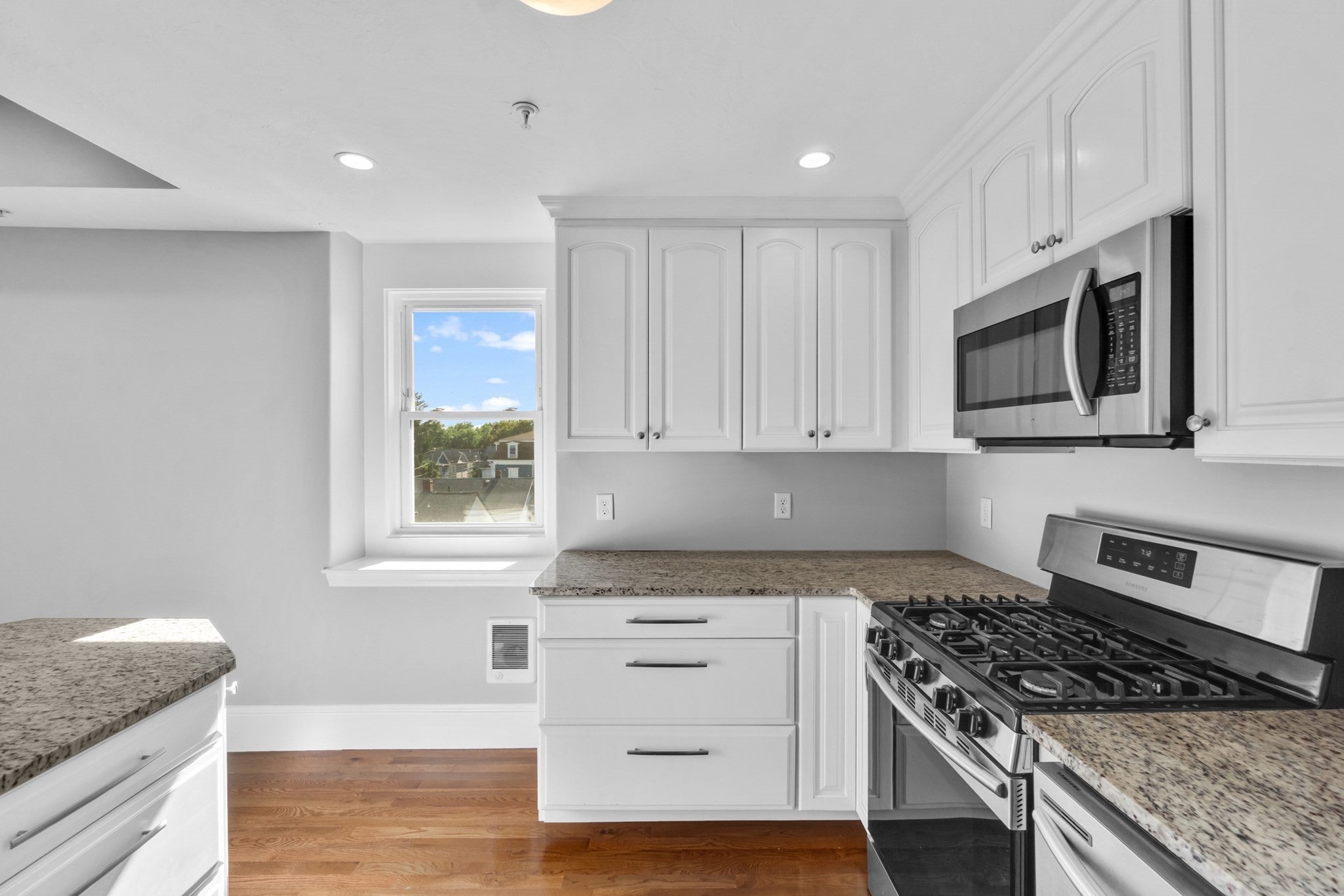 55 Sunnyside ST #3, Boston, MA, 55 Sunnyside ST #3, Boston, MA Photo #3