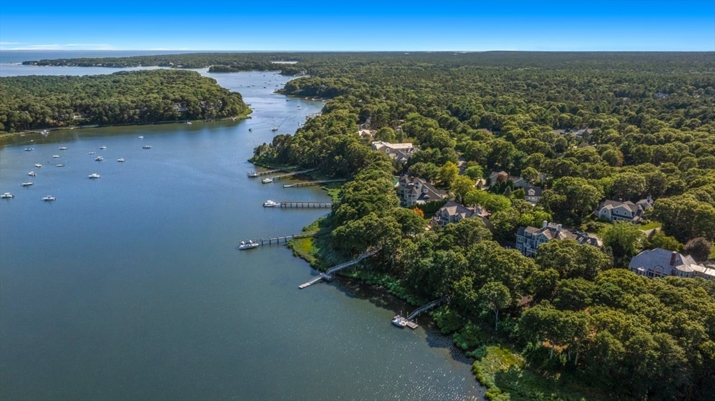 Mashpee, Massachusetts 02649, United States, 6 Bedrooms Bedrooms, ,8 BathroomsBathrooms,Residential,Active,190592