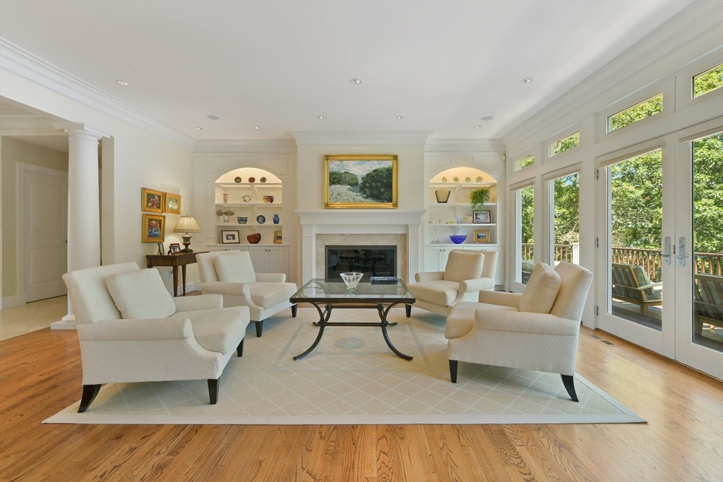 Mashpee, Massachusetts 02649, United States, 6 Bedrooms Bedrooms, ,8 BathroomsBathrooms,Residential,Active,190592