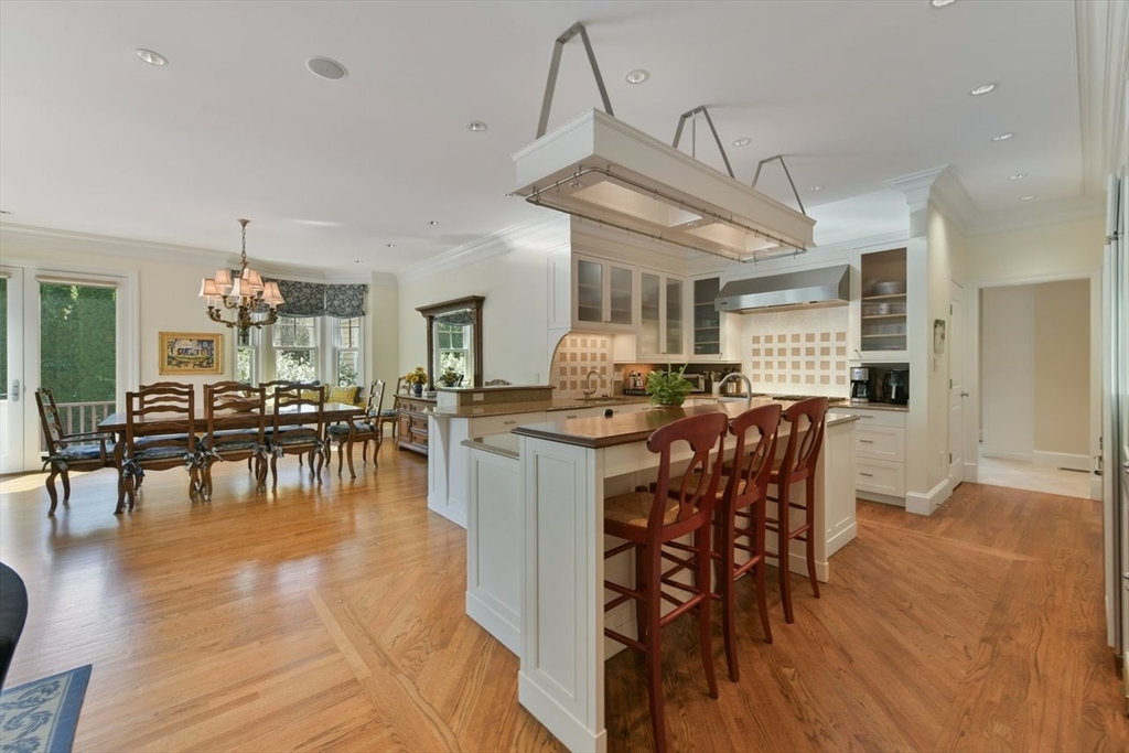 Mashpee, Massachusetts 02649, United States, 6 Bedrooms Bedrooms, ,8 BathroomsBathrooms,Residential,Active,190592