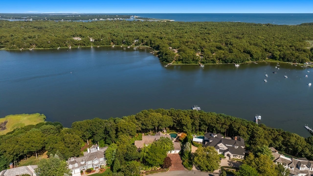 Mashpee, Massachusetts 02649, United States, 6 Bedrooms Bedrooms, ,8 BathroomsBathrooms,Residential,Active,190592