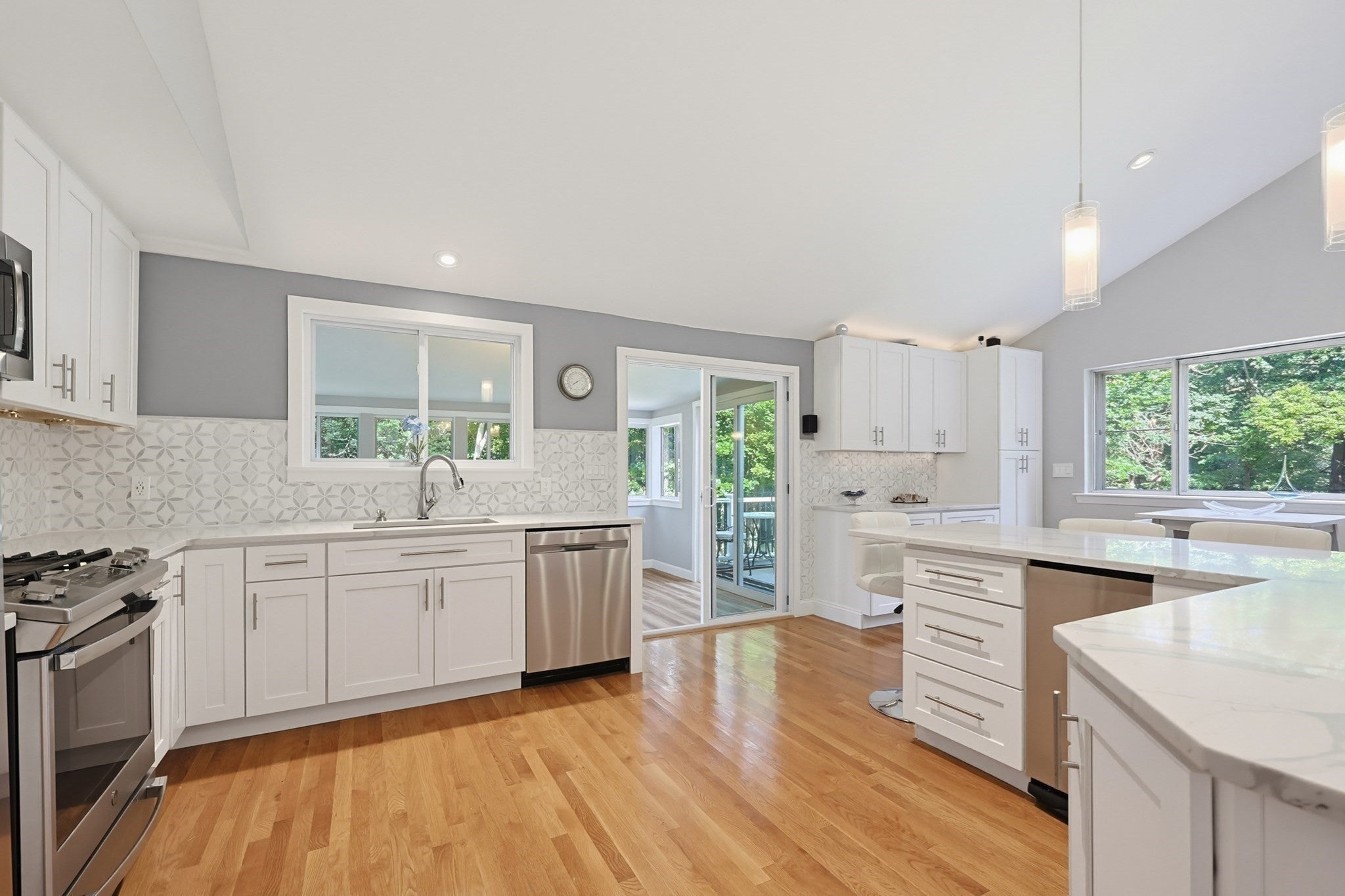 426 Chamberlain St, Holliston, MA, 426 Chamberlain St, Holliston, MA Photo #8