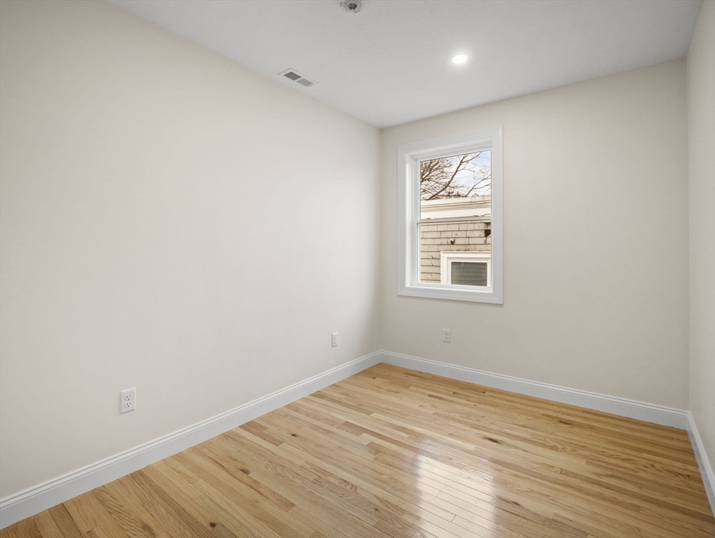 Revere, Massachusetts 02151, United States, 3 Bedrooms Bedrooms, ,2 BathroomsBathrooms,Residential,Active,15830