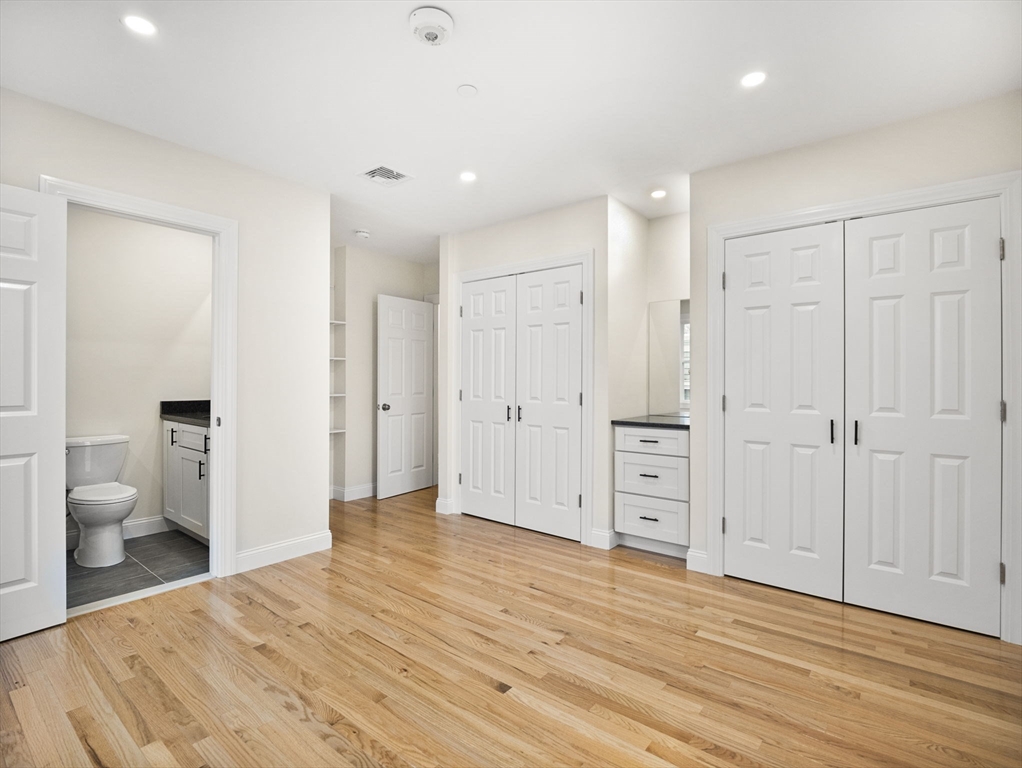 Revere, Massachusetts 02151, United States, 3 Bedrooms Bedrooms, ,2 BathroomsBathrooms,Residential,Active,15830