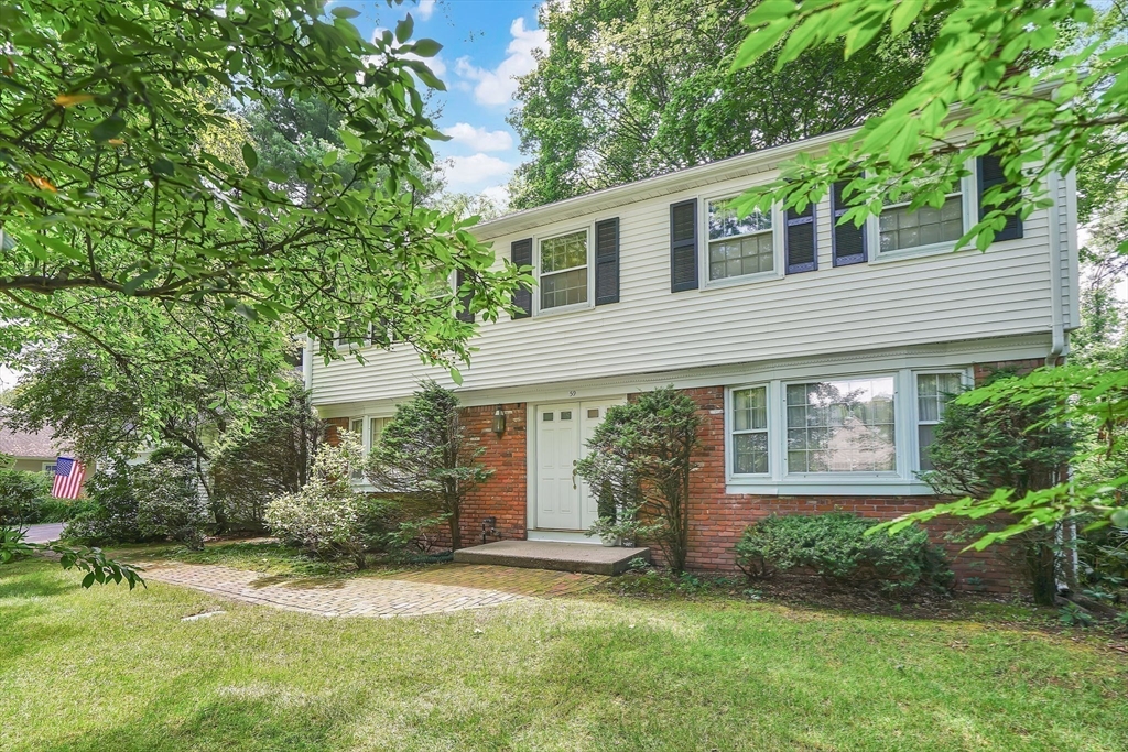 59 Lawrence Dr