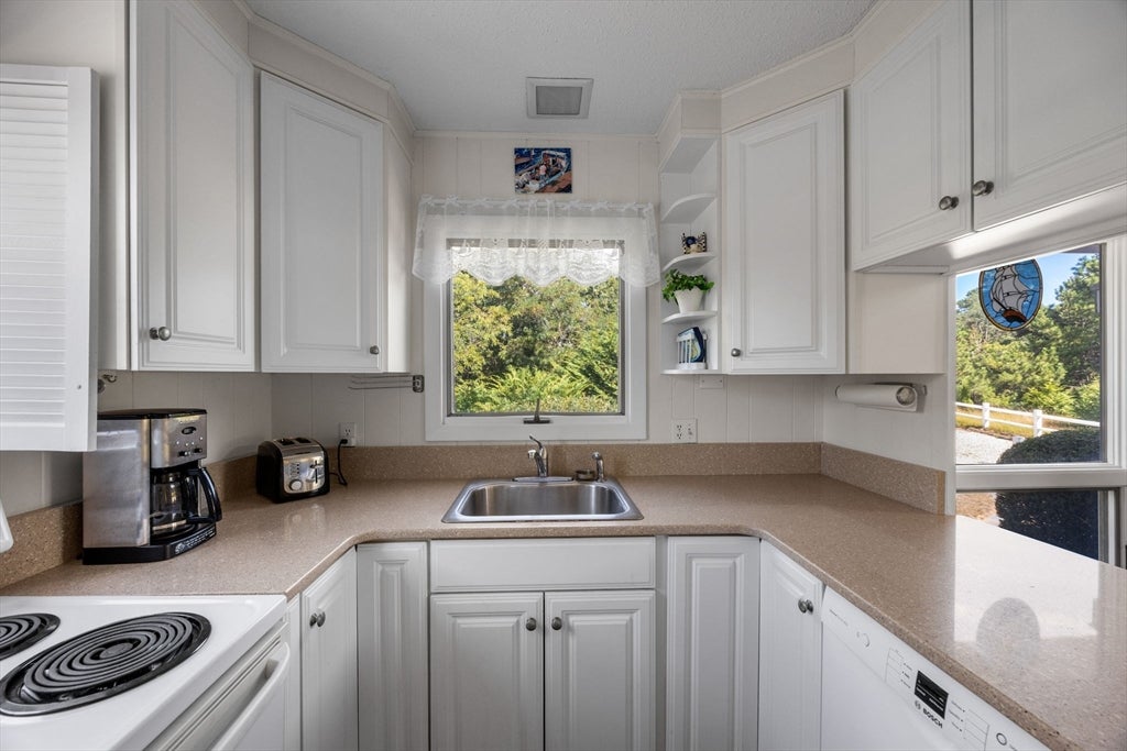 10 Windigo Ln, Truro, MA Photo #13