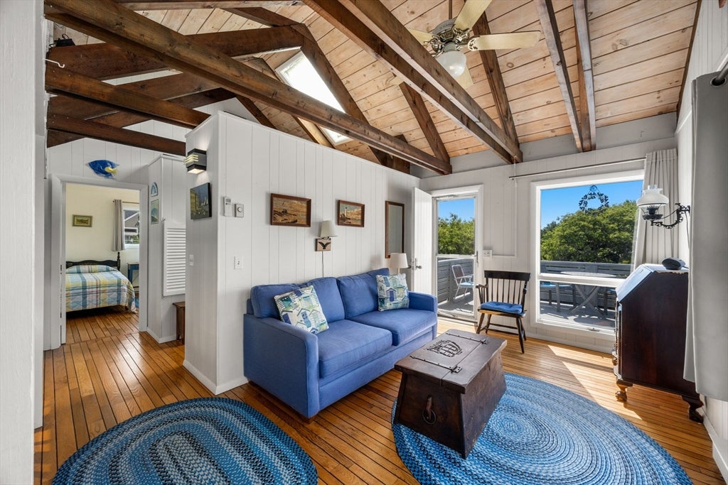 10 Windigo Ln, Truro, MA Photo #18