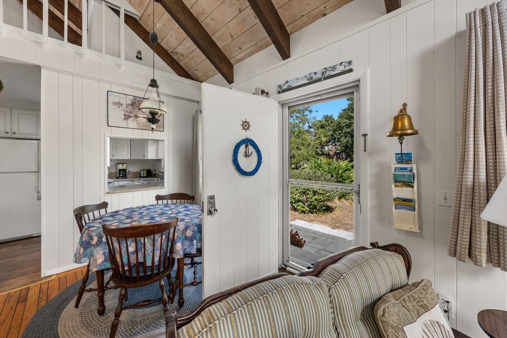 10 Windigo Ln, Truro, MA Photo #5