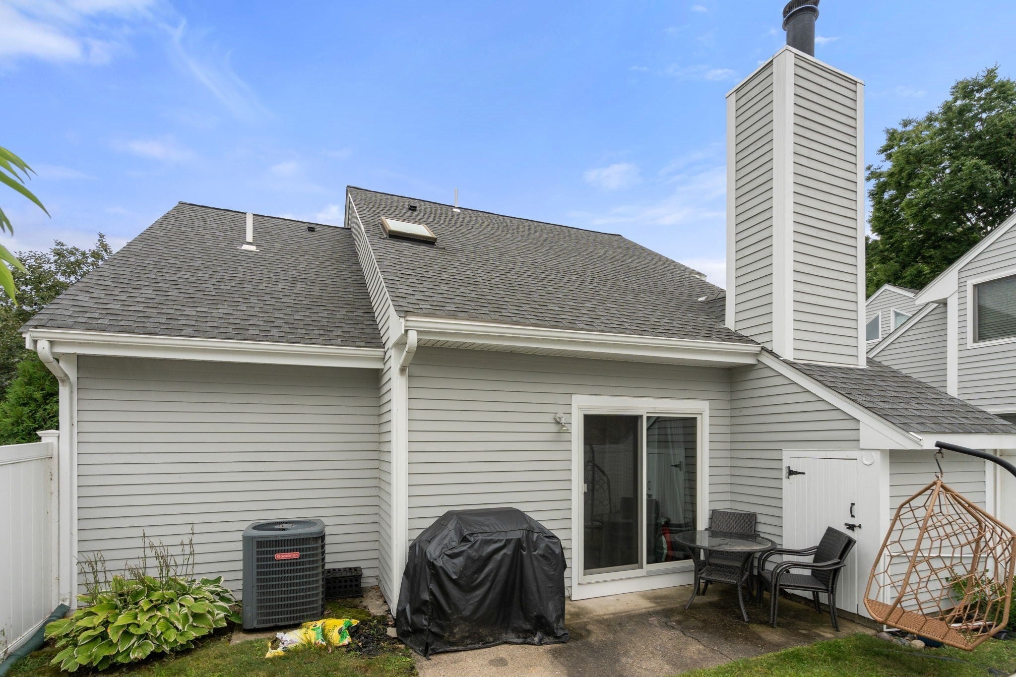 207 Lake St 77