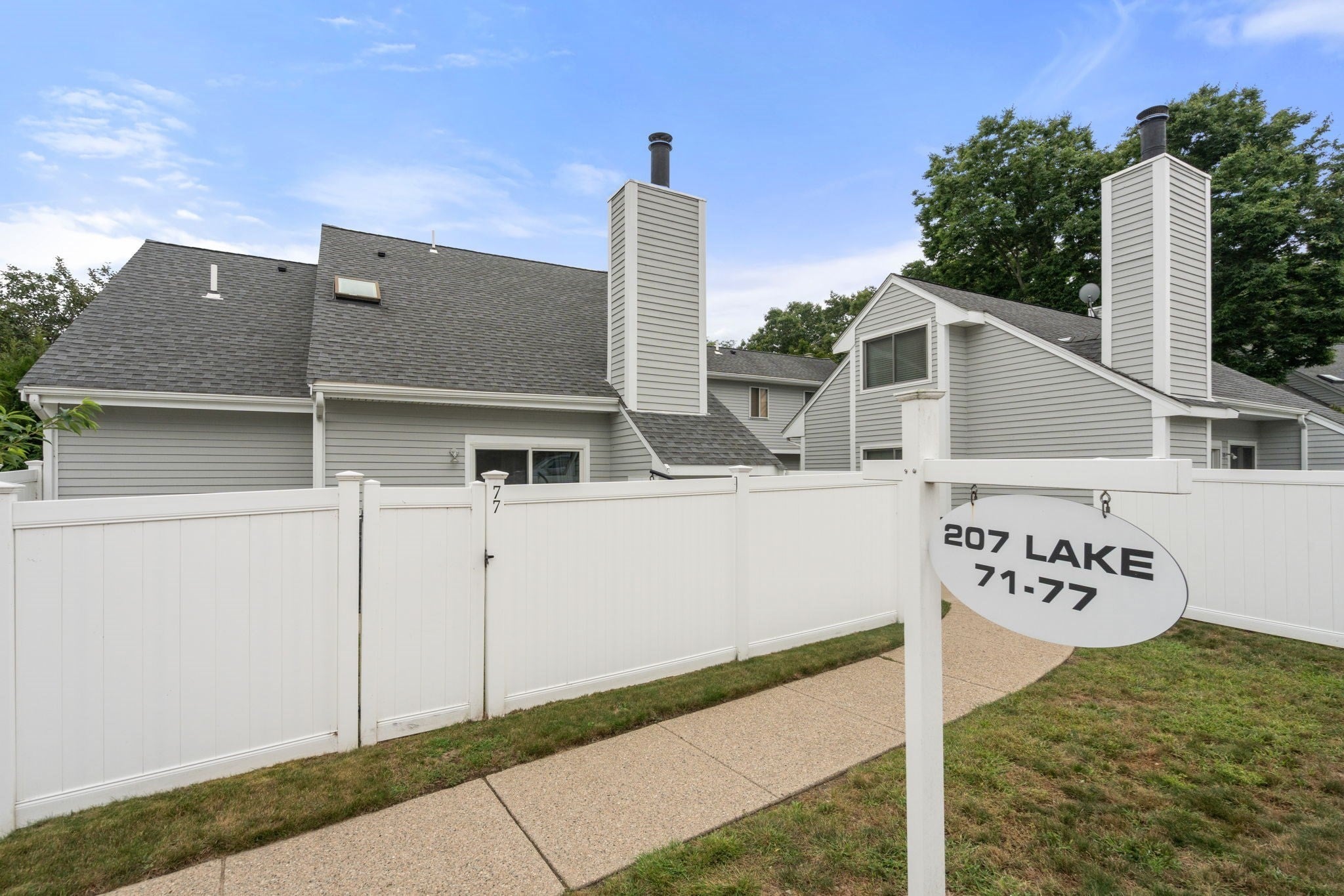 207 Lake St 77
