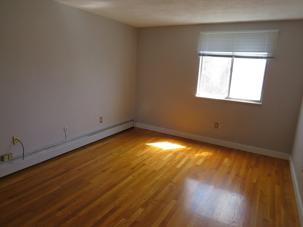 180A River St 3