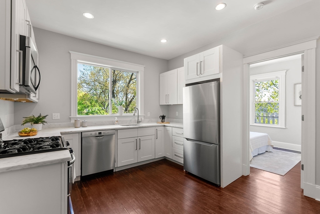 34 Catherine St #6, Boston, MA Photo #9