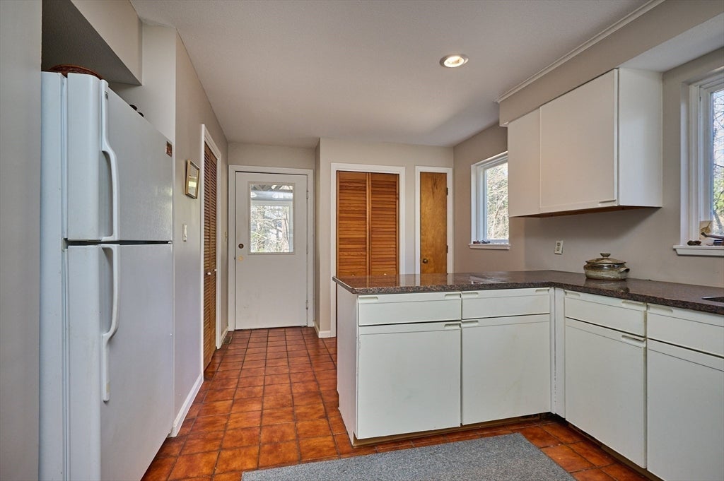 494 Station Rd, Amherst, MA, 494 Station Rd, Amherst, MA Photo #11
