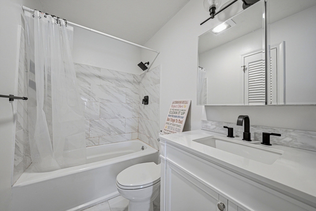 175 Tall Oaks Dr #F, Weymouth, MA Photo #21