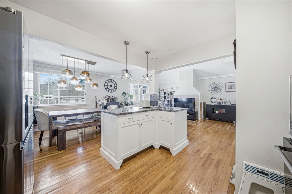 175 Tall Oaks Dr #F, Weymouth, MA Photo #9