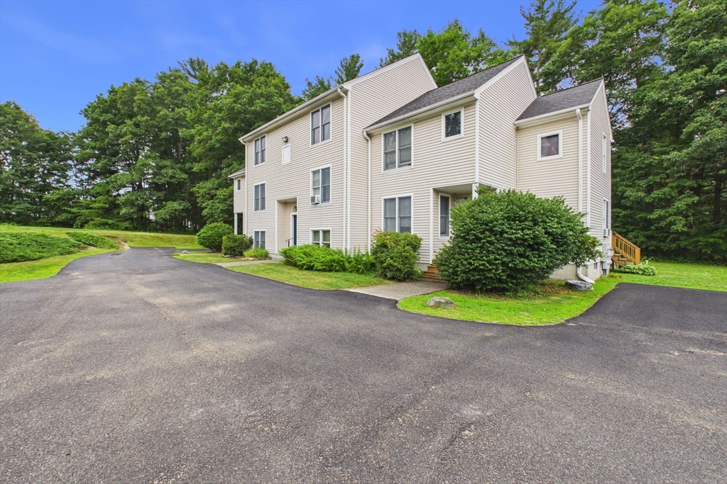 8 Meadowbrook Ct 8