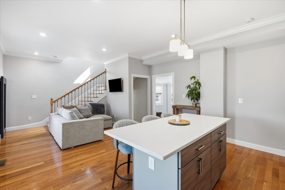189 Shirley ST #2, Winthrop, MA Photo #6