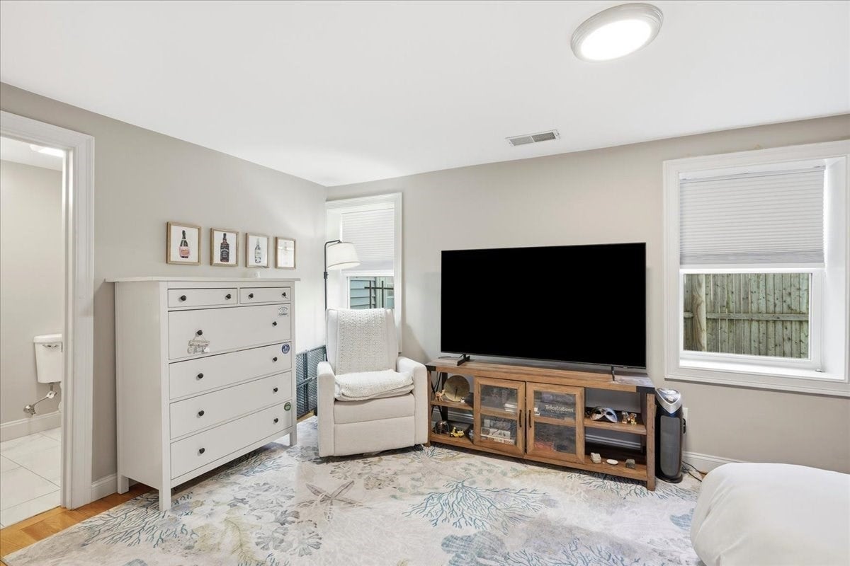 189 Shirley ST #2, Winthrop, MA Photo #15