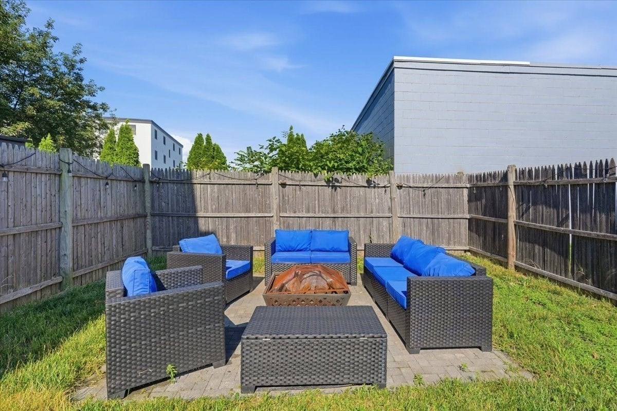 189 Shirley ST #2, Winthrop, MA Photo #19