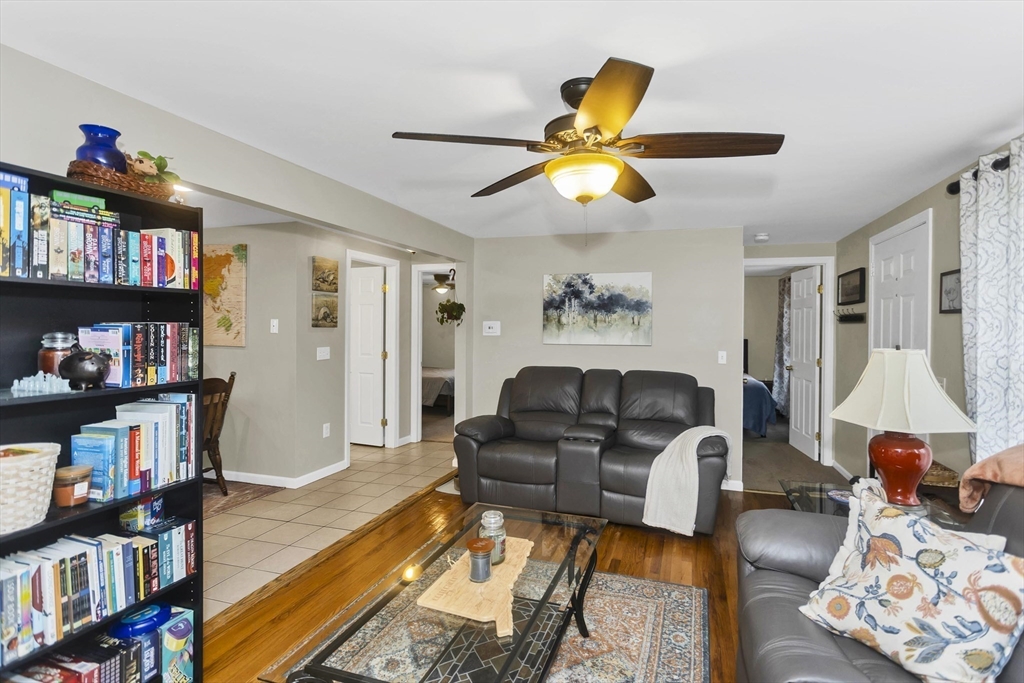 4 Jean Dr, Springfield, MA Photo #27