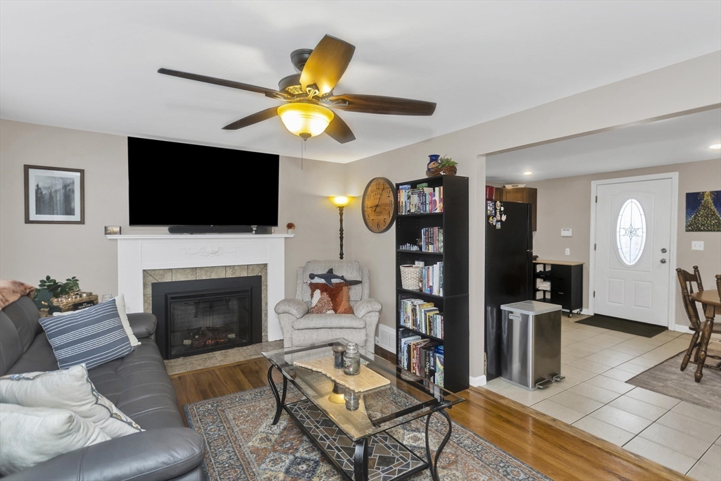 4 Jean Dr, Springfield, MA Photo #29