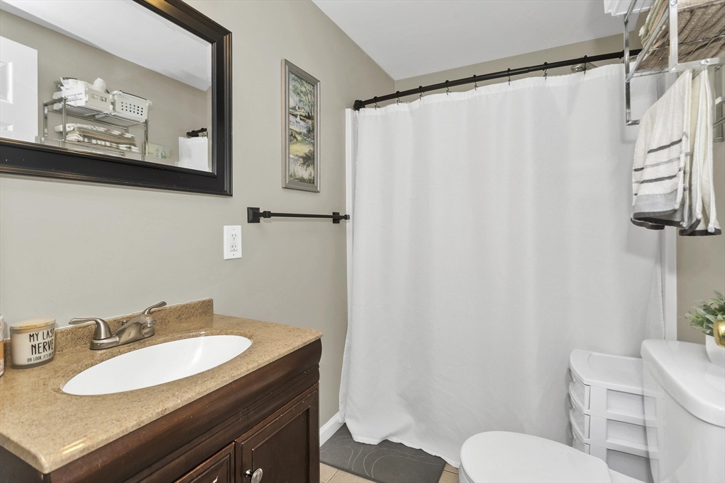 4 Jean Dr, Springfield, MA Photo #25
