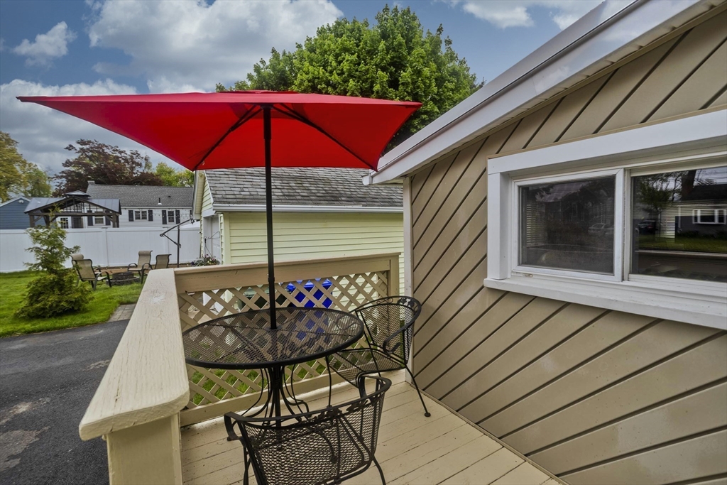 4 Jean Dr, Springfield, MA Photo #12
