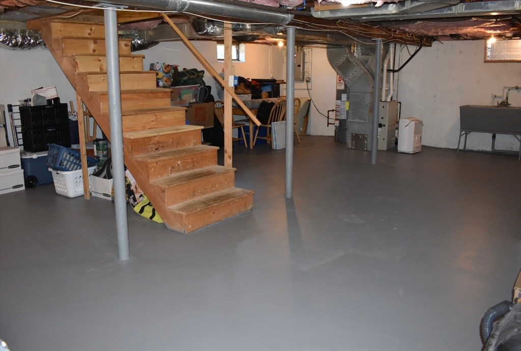 4 Jean Dr, Springfield, MA Photo #42