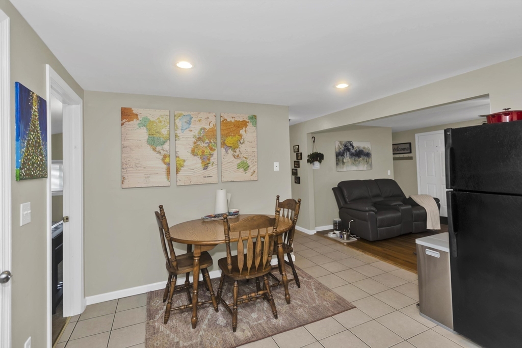 4 Jean Dr, Springfield, MA Photo #21