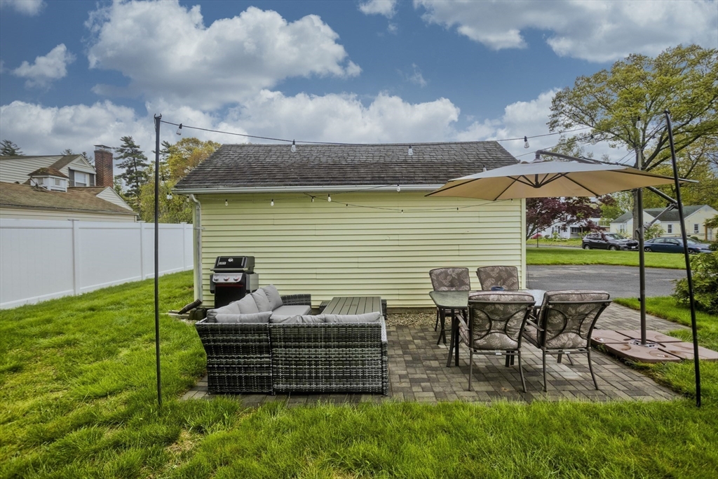 4 Jean Dr, Springfield, MA Photo #10