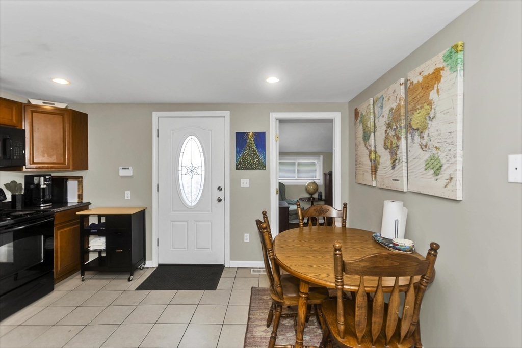 4 Jean Dr, Springfield, MA Photo #23